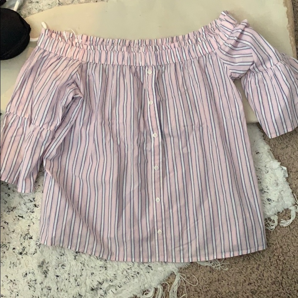 ABERCROMBIE OFF THE SHOULDER TOP SIZE L